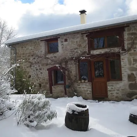 Vakantiehuis A La Ferme Qui Prend Racines Viscomtat